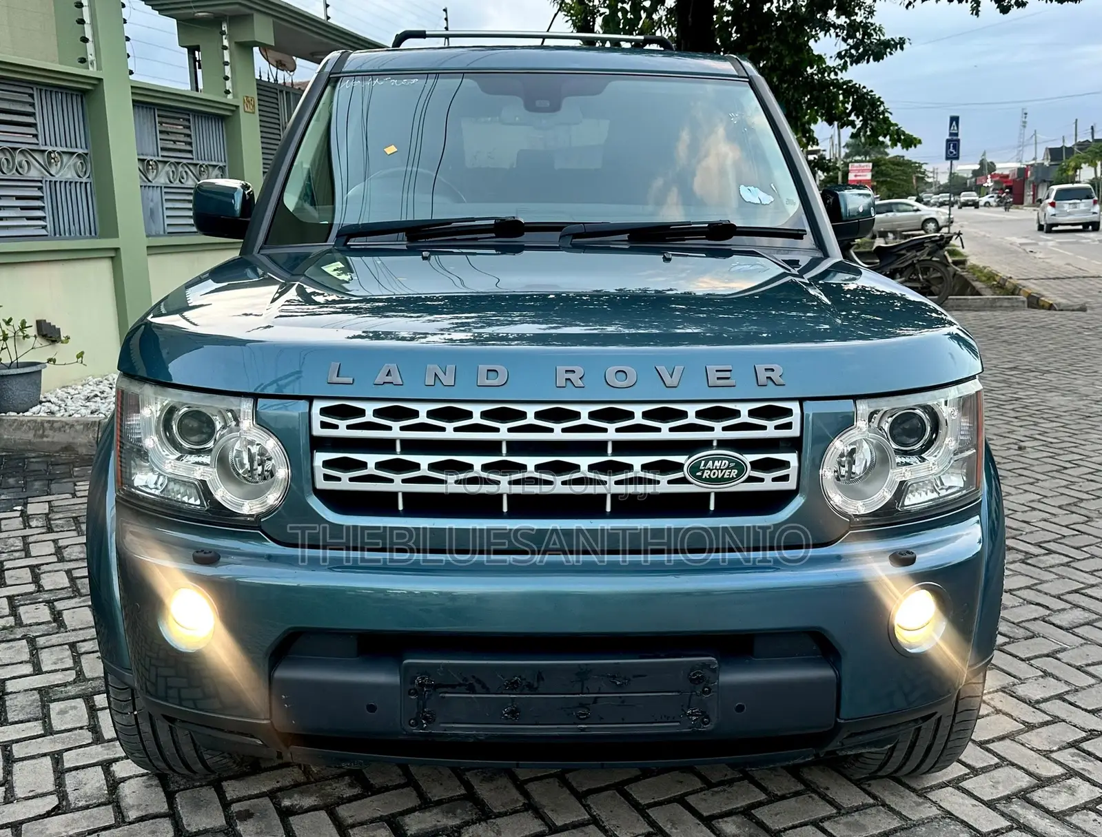 Land Rover Discovery 2013 Blue