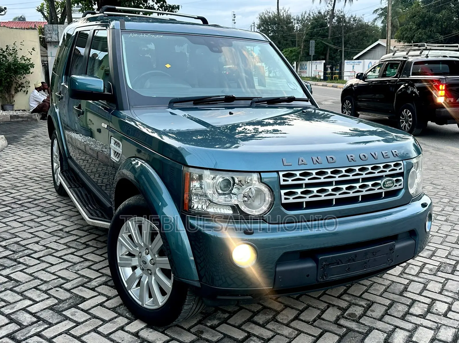 Land Rover Discovery 2013 Blue