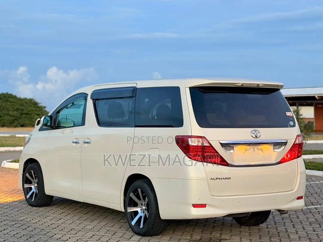 Toyota Alphard 2009 Pearl