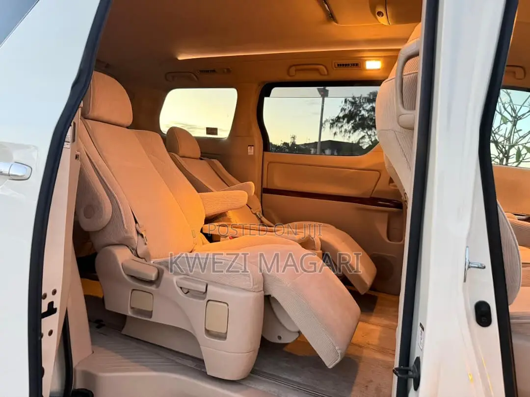 Toyota Alphard 2009 Pearl