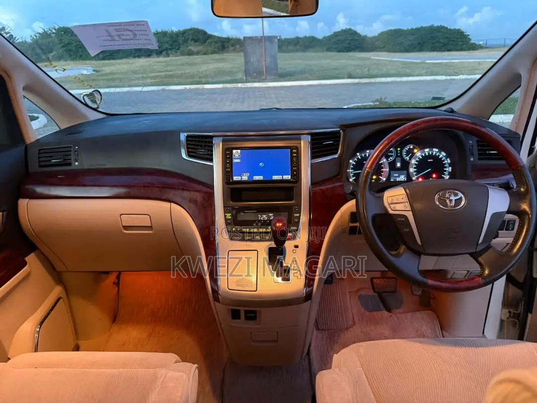 Toyota Alphard 2009 Pearl