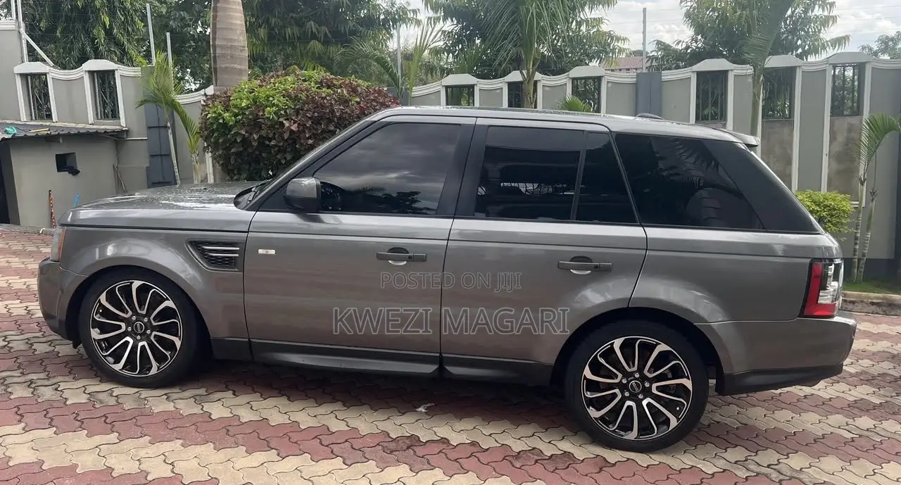 Land Rover Range Rover Sport 2010 Gray