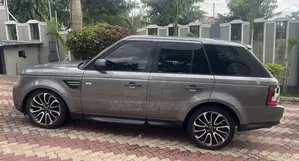 Land Rover Range Rover Sport 2010 Gray