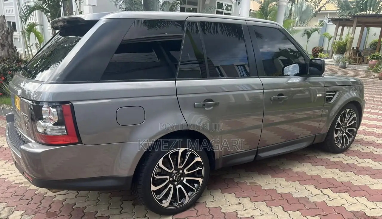 Land Rover Range Rover Sport 2010 Gray