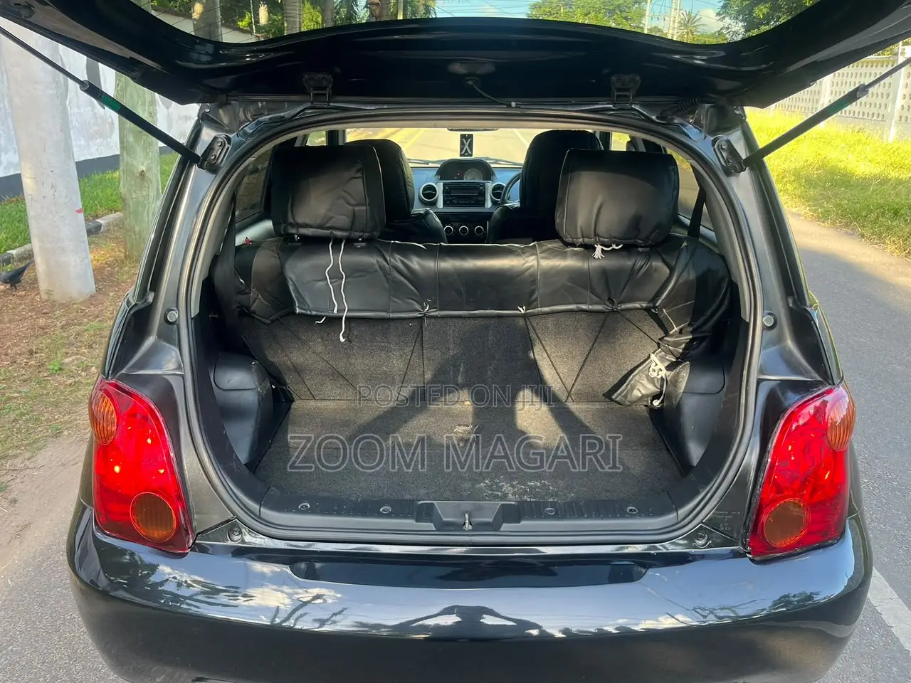 Toyota IST 2005 Black