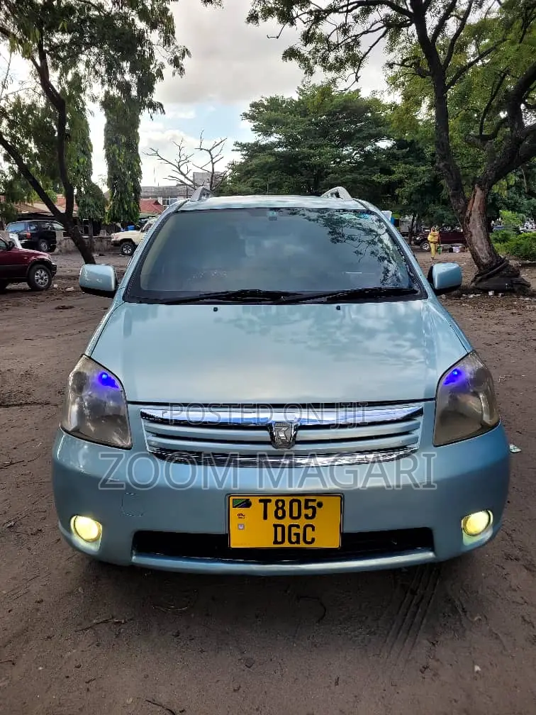 Toyota Raum 2003 Blue