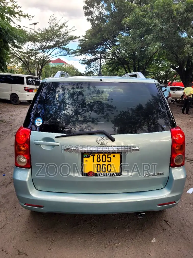 Toyota Raum 2003 Blue