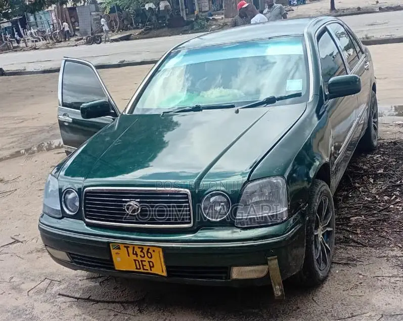 Toyota Progress 2004 Green