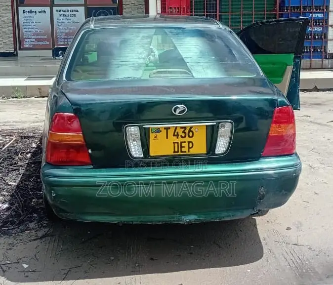 Toyota Progress 2004 Green
