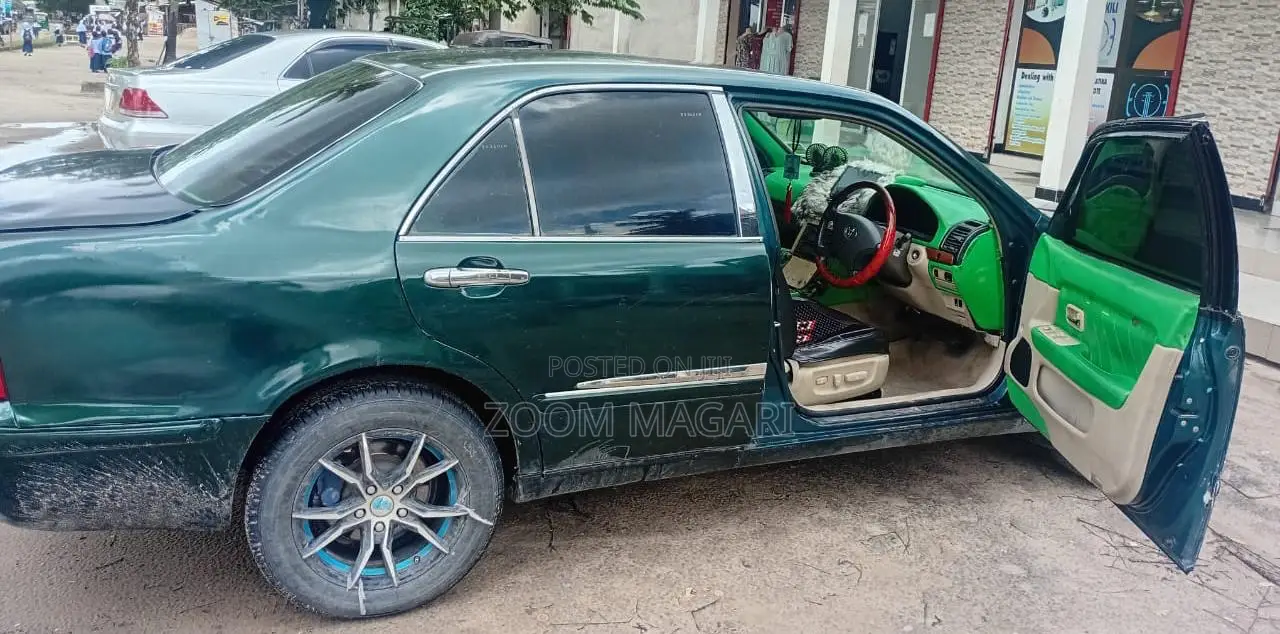 Toyota Progress 2004 Green