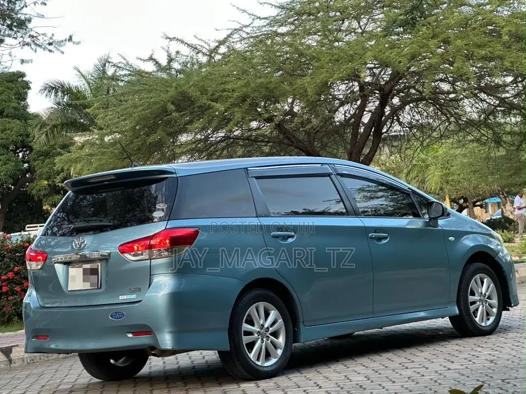Toyota Wish 2009 Blue