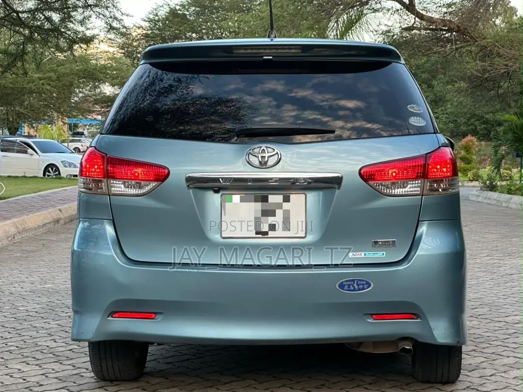 Toyota Wish 2009 Blue