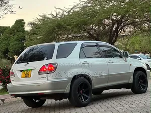 Toyota Harrier 2004 White
