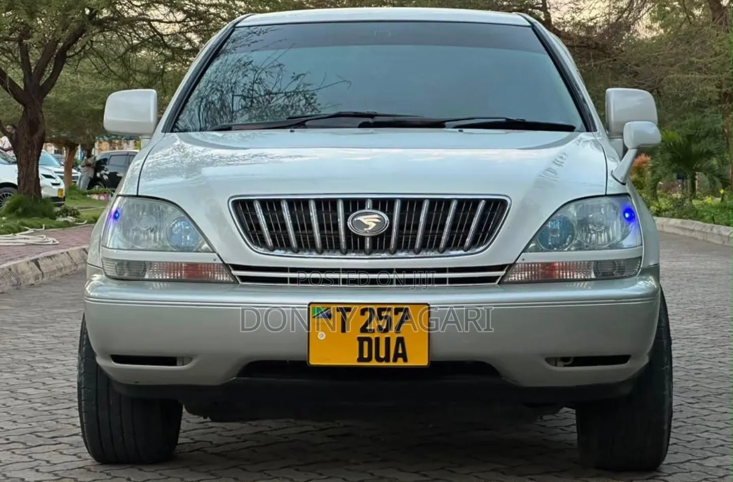 Toyota Harrier 2004 White