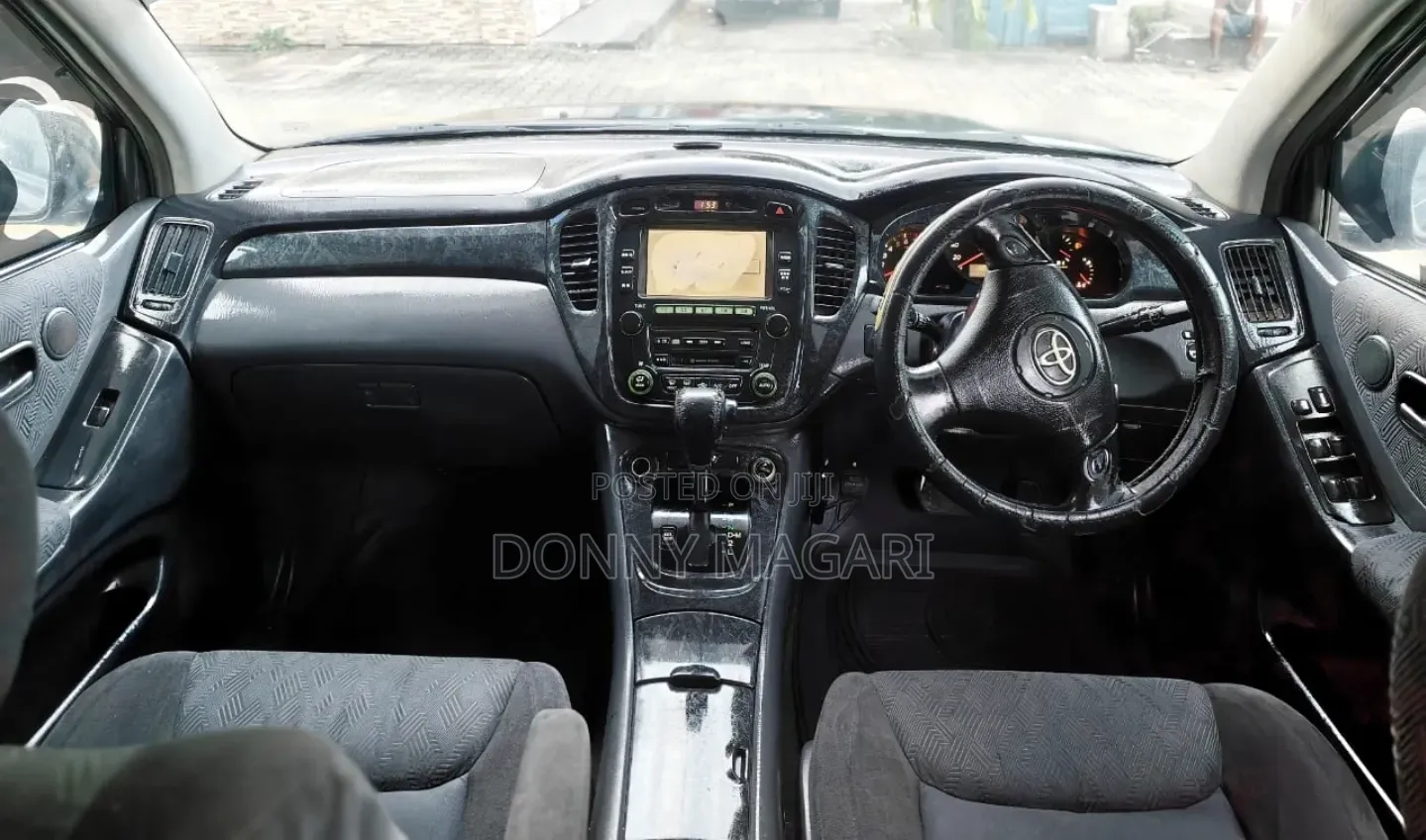 Toyota Kluger 2004 Black