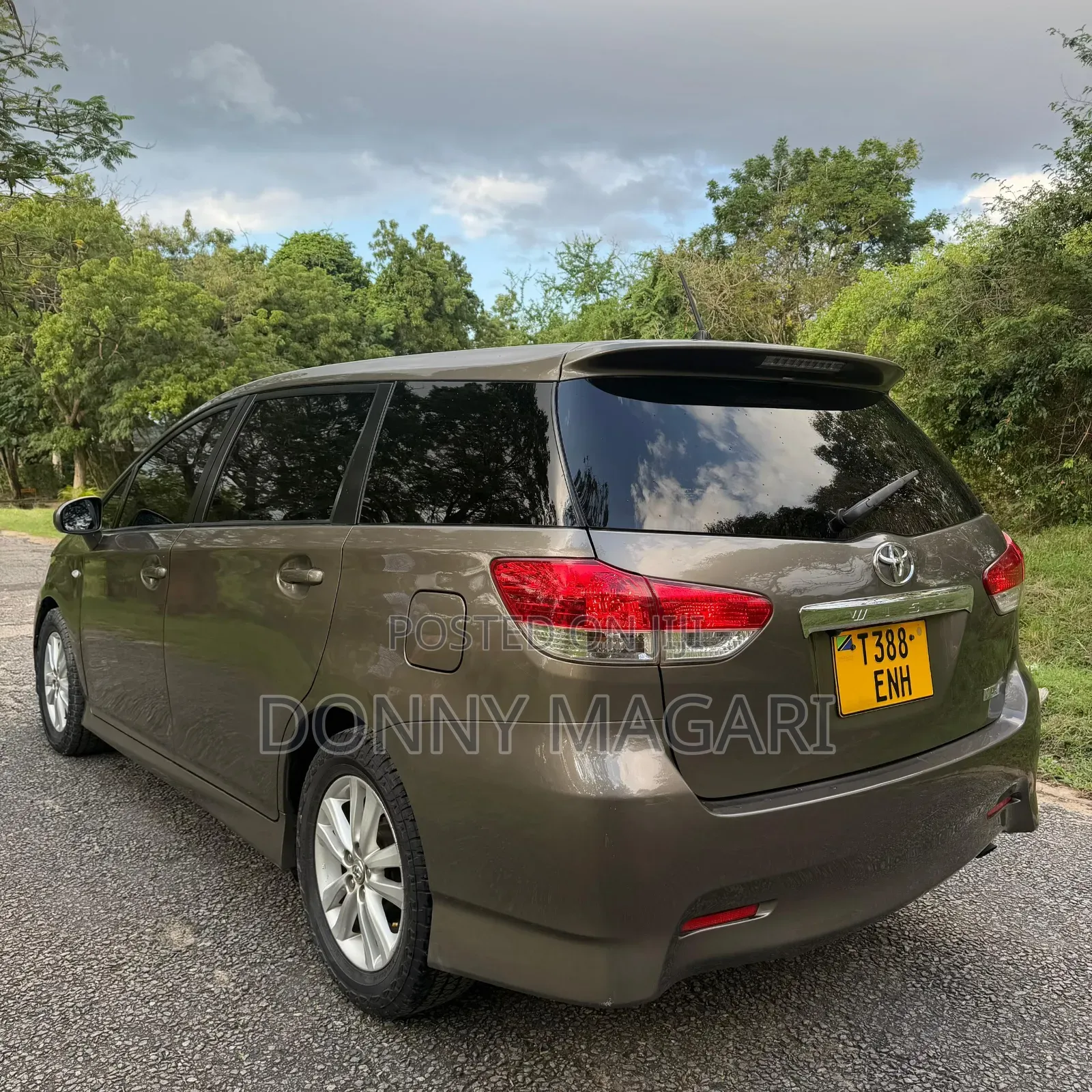 Toyota Wish 2010 Gray