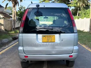 Toyota Noah 2001 Silver