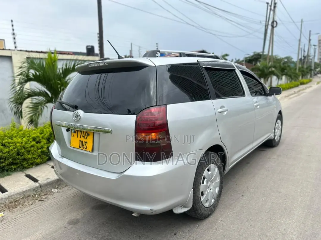 Toyota Wish 2005 Silver