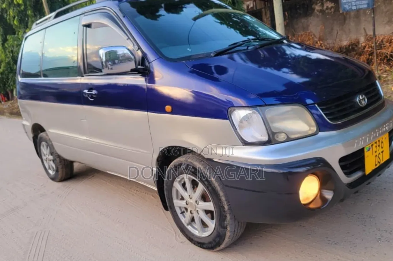 Toyota Noah 2003 Blue