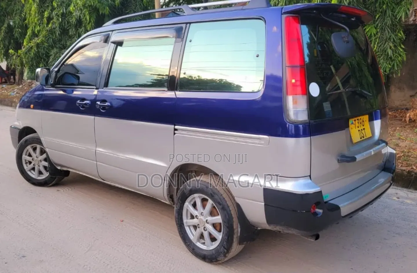 Toyota Noah 2003 Blue