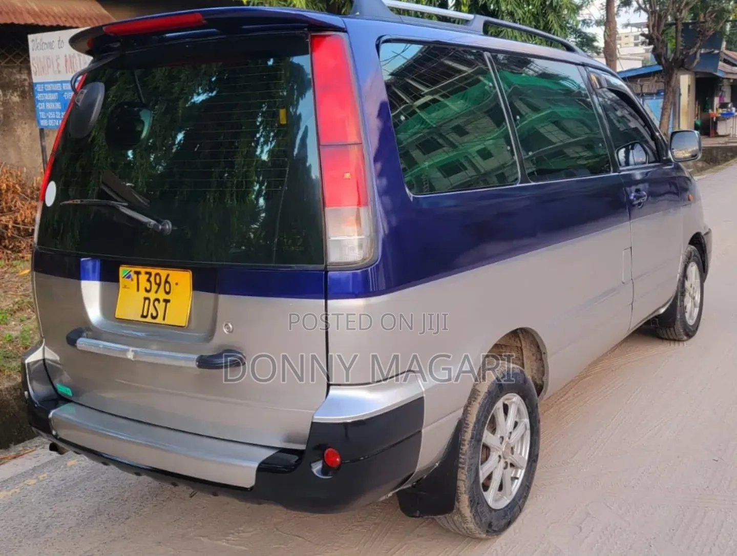 Toyota Noah 2003 Blue