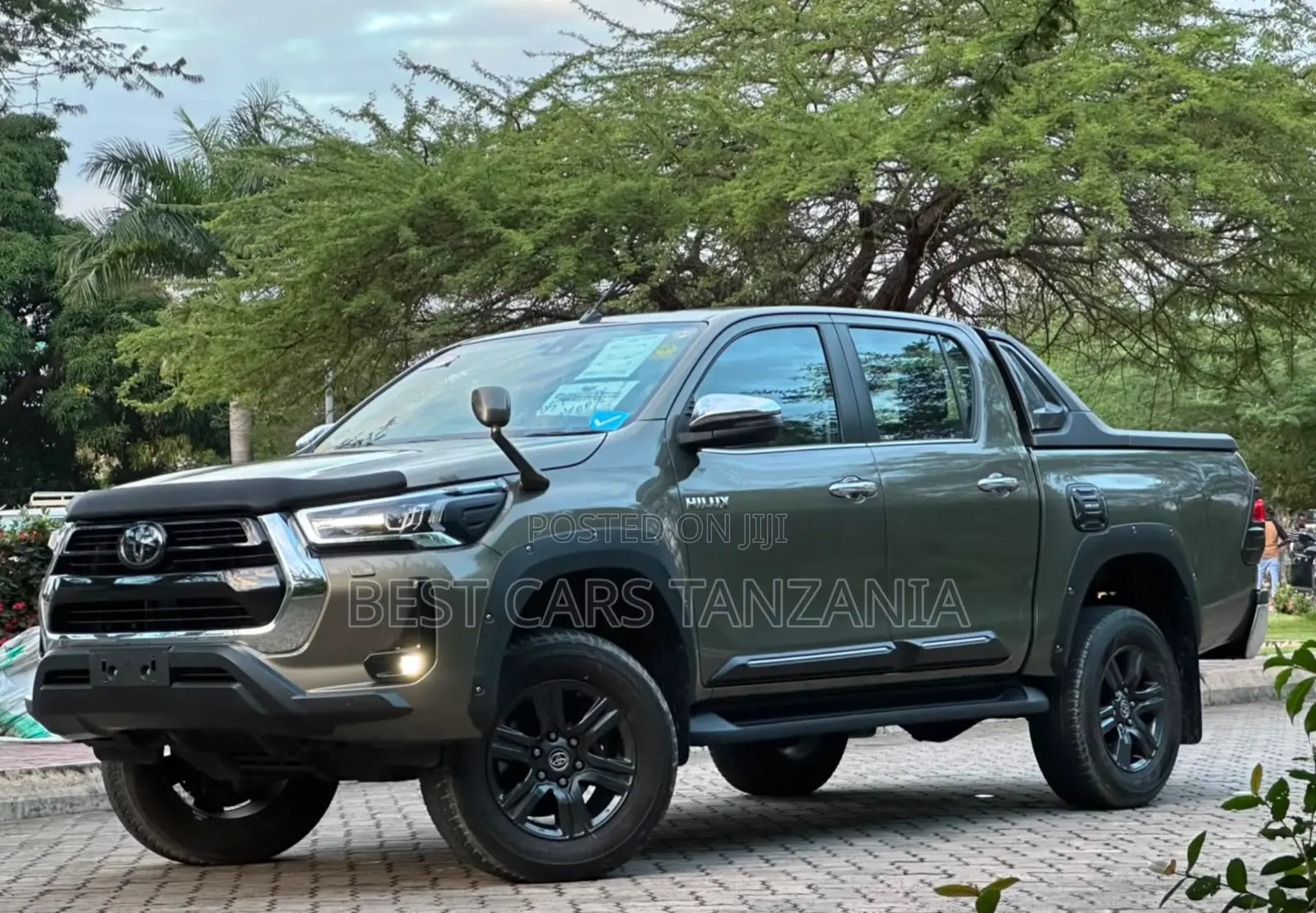 Toyota Hilux 2022 Gray