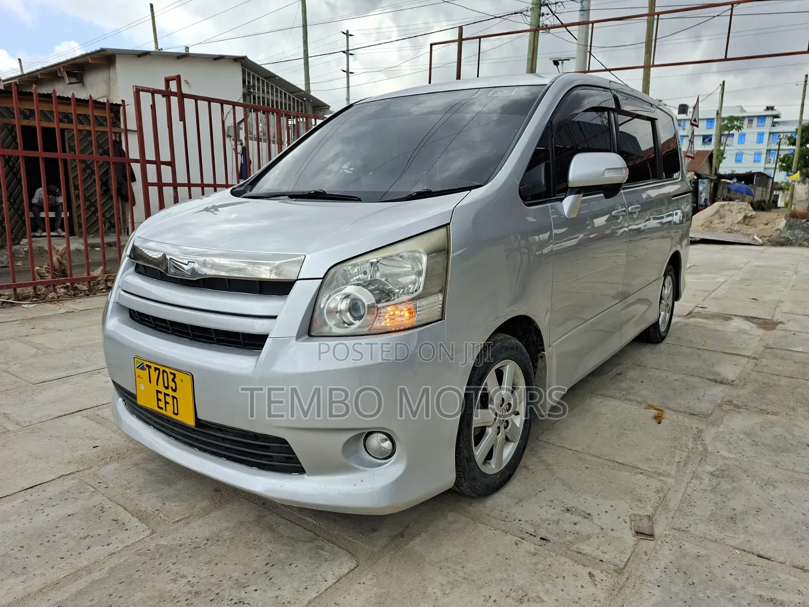 Toyota Noah 2007 Silver
