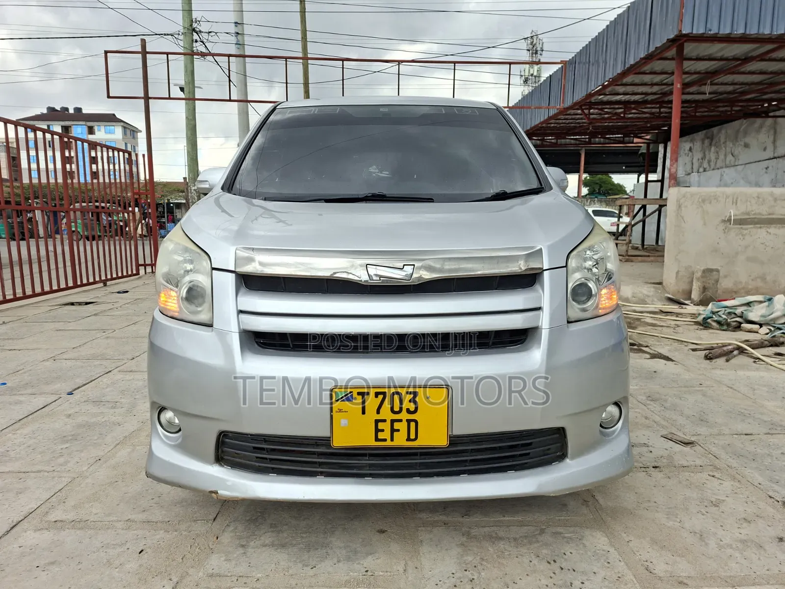 Toyota Noah 2007 Silver