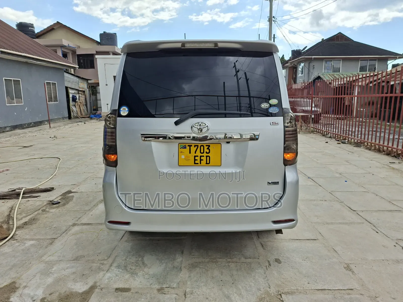 Toyota Noah 2007 Silver