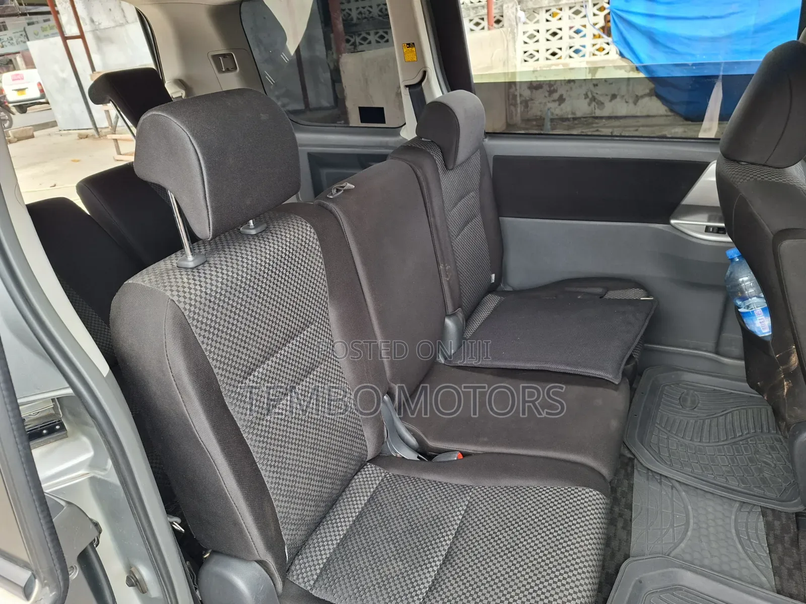 Toyota Noah 2007 Silver
