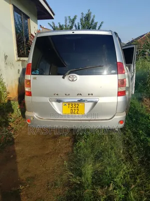 Toyota Voxy 2013 White