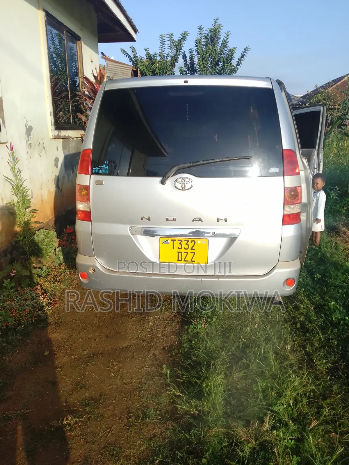 Toyota Voxy 2013 White