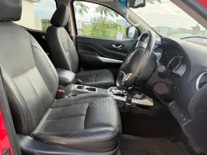 Nissan Navara 2017 Red