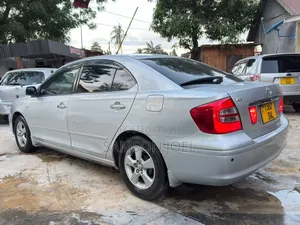 Toyota Premio 2005 Silver