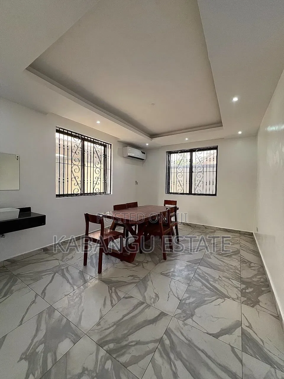 Furnished 4bdrm Villa in Mikocheni for rent