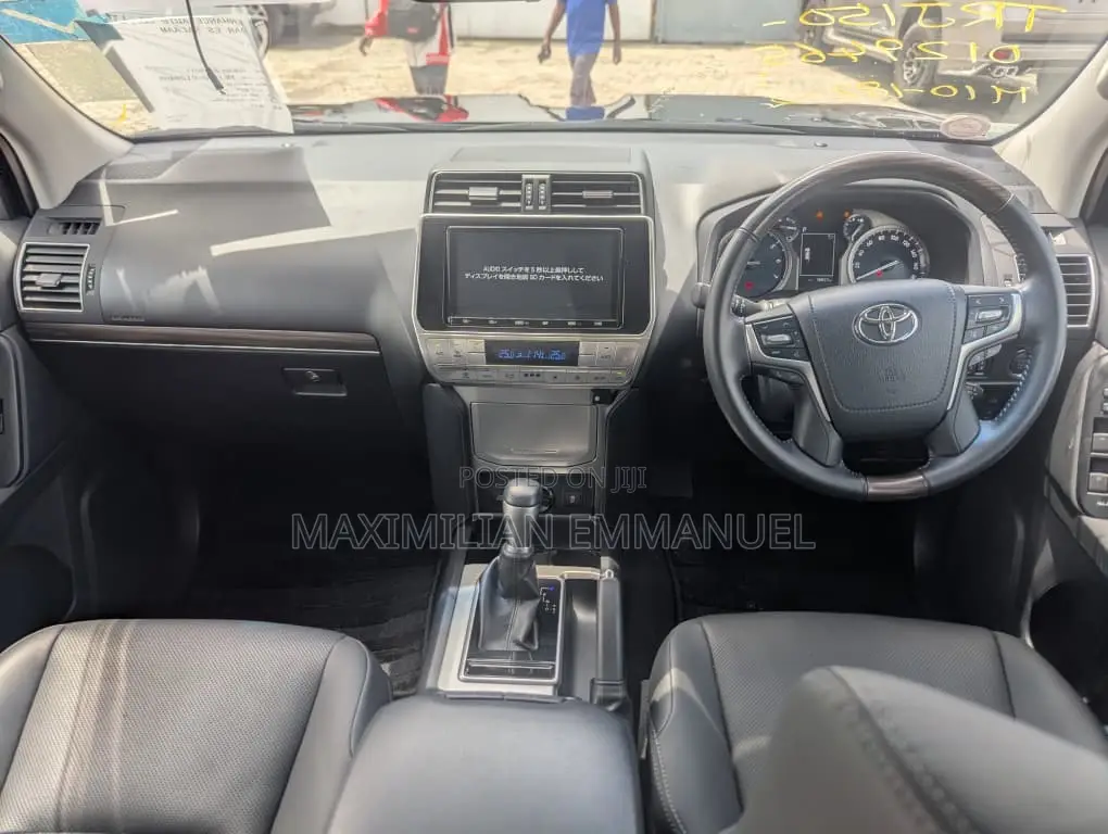 Toyota Land Cruiser Prado 2021 Black