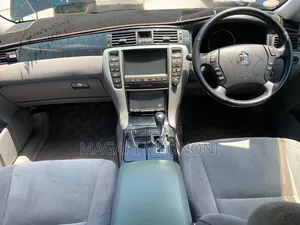Toyota Crown 2006 Black