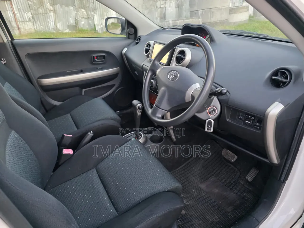 Toyota IST 2006 White