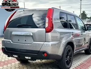 Nissan X-Trail 2.0 Diesel 2011 Gray