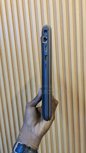 Laptop Dell Latitude 3380 4GB Intel Core i5 HDD+SSD 500GB