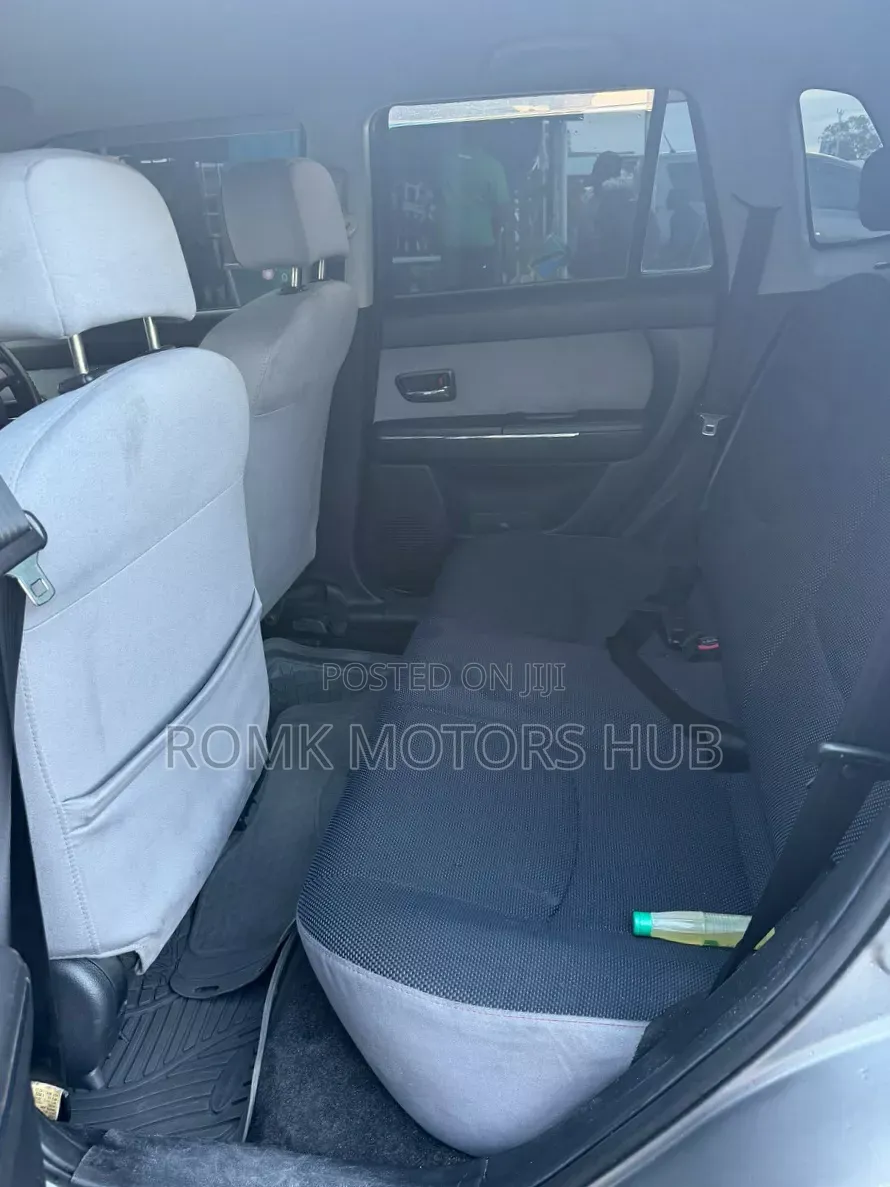Mazda Verisa 2004 Silver