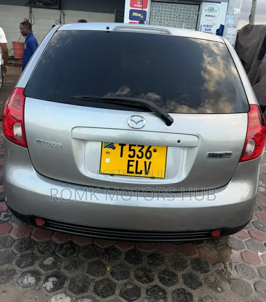 Mazda Verisa 2004 Silver
