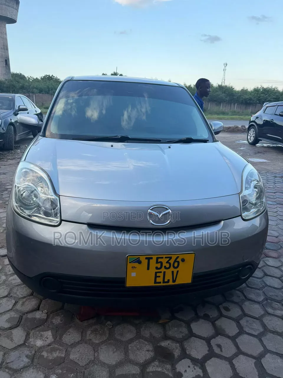 Mazda Verisa 2004 Silver