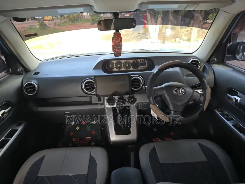 Toyota Corolla Rumion 2010 Blue