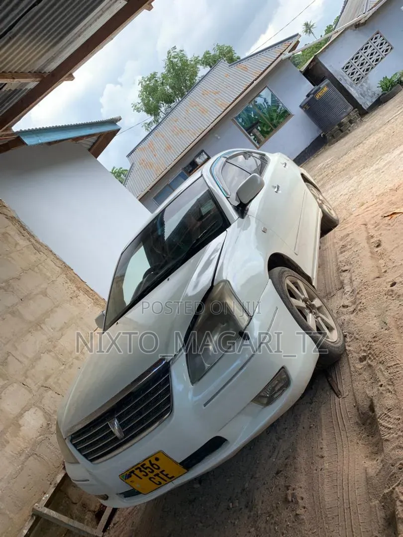 Toyota Premio 2004 White