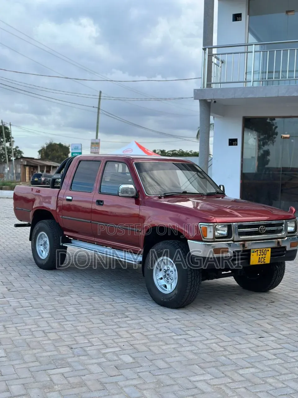 Toyota Hilux 2010 Maroon