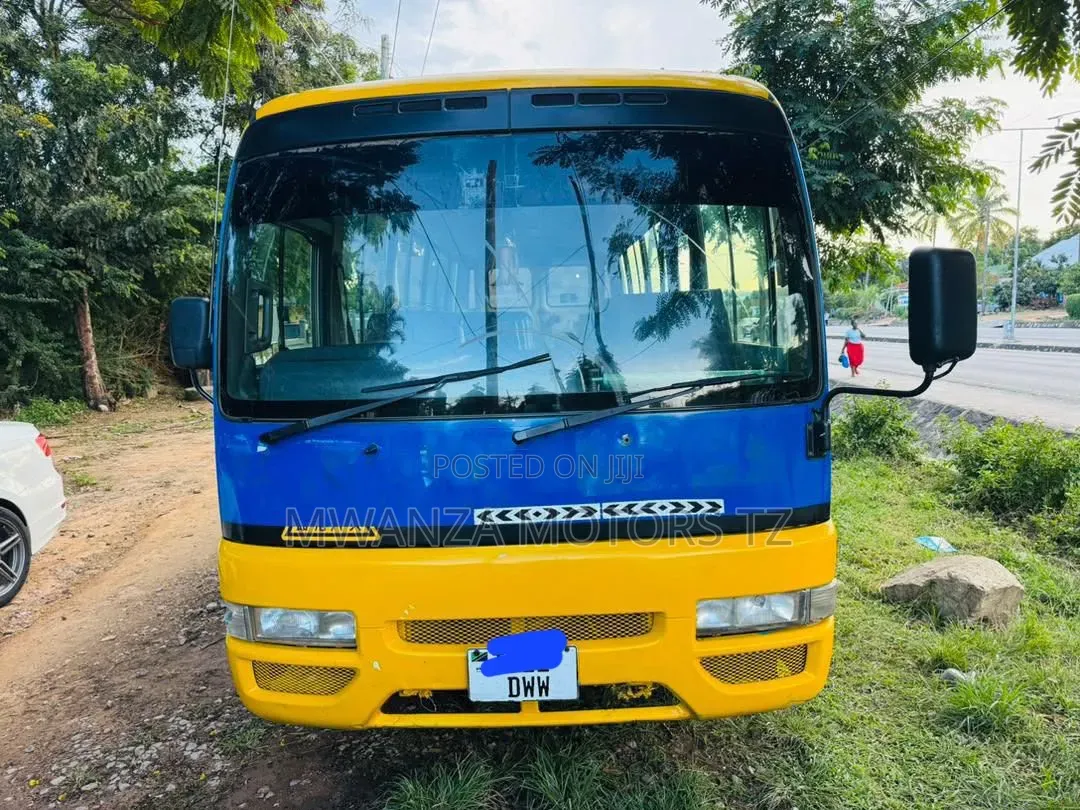Nissan Civilian 2007 Yellow