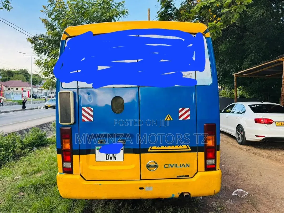 Nissan Civilian 2007 Yellow