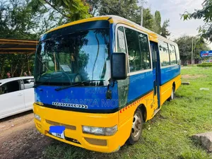 Nissan Civilian 2007 Yellow