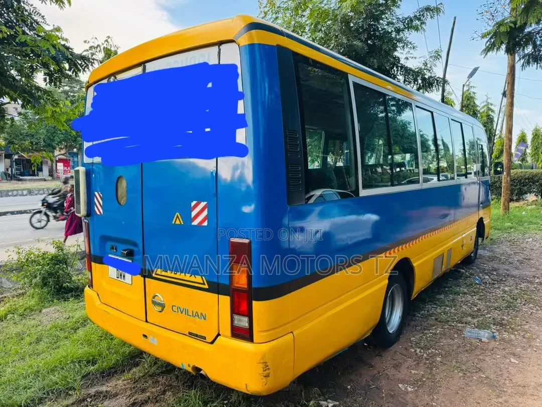 Nissan Civilian 2007 Yellow